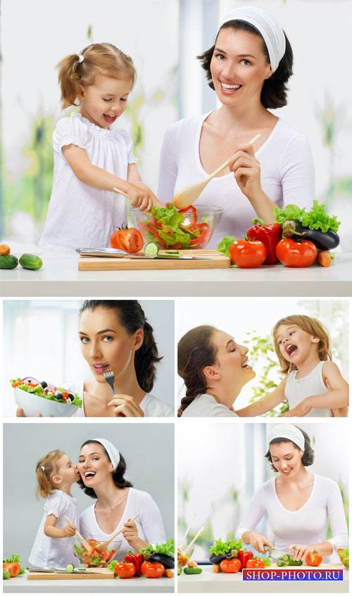 Мама и дочка готовят кушать / Mom and daughter are preparing to eat - Stock ...